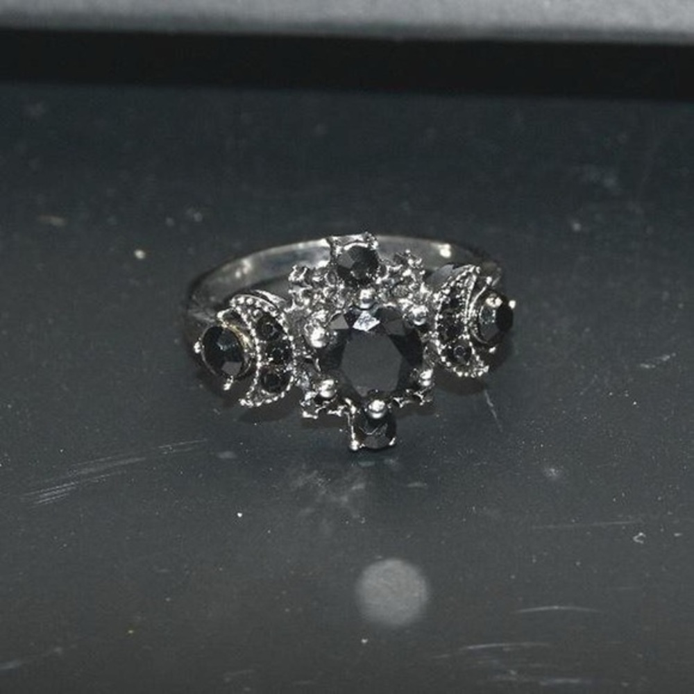 Faux Onyx Crystal Cluster Ring